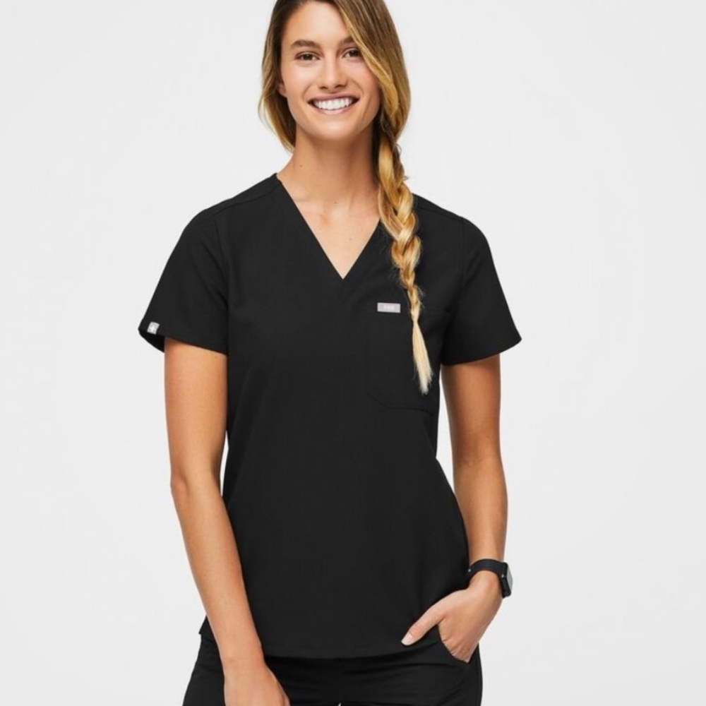 Figs Catarina One Pocket Scrub Top Black Size Large